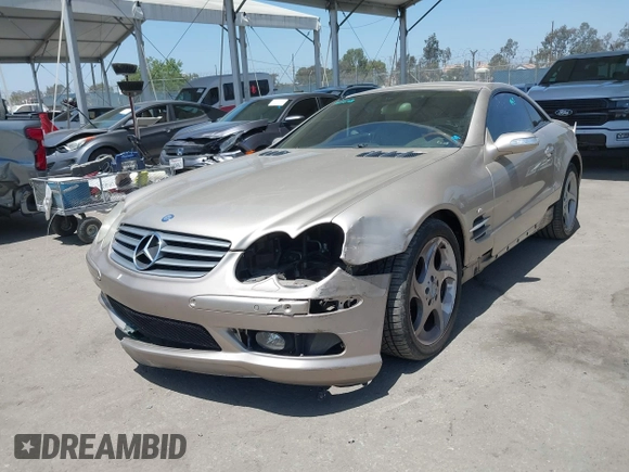 2005 Mercedes-Benz SL 500 z VIN WDBSK75F75F090730, wystawiony jako IAAI lot #42278730 z przebiegiem 83 765 mil mil oraz . Historia ofert i sprzedaży dostępna na DreamBid. Obrazek 18.