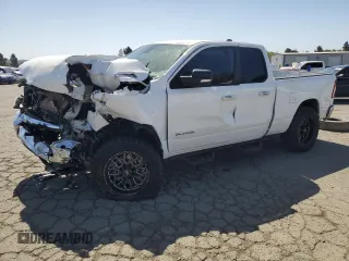 2020 Ram 1500 Big Horn z VIN 1C6SRFBT0LN172987, wystawiony jako Copart lot #56882705 z przebiegiem 39 244 mil mil oraz Szkoda całkowita • Salvage title. Historia ofert i sprzedaży dostępna na DreamBid. Obrazek 1.