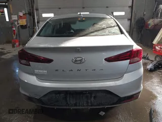 2020 Hyundai Elantra SEL z VIN 5NPD84LF6LH536895, wystawiony jako IAAI lot #41582103 z przebiegiem 15 533 mil mil oraz . Historia ofert i sprzedaży dostępna na DreamBid. Obrazek 16.
