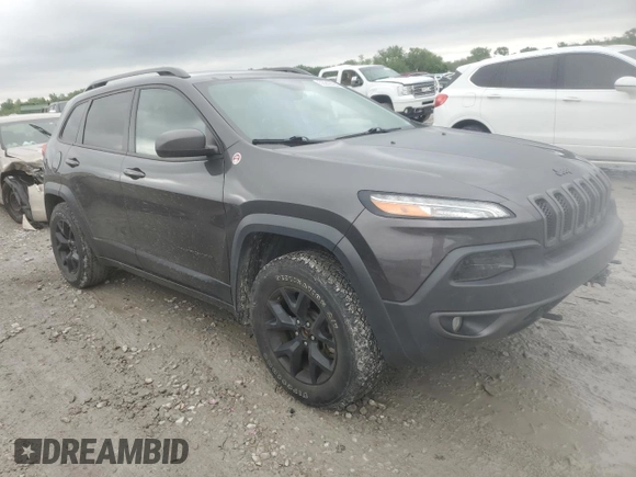 2017 Jeep Cherokee Trailhawk z VIN 1C4PJMBS5HW595681, wystawiony jako Copart lot #55242795 z przebiegiem 52 783 mil mil oraz Szkoda całkowita • Salvage title. Historia ofert i sprzedaży dostępna na DreamBid. Obrazek 4.