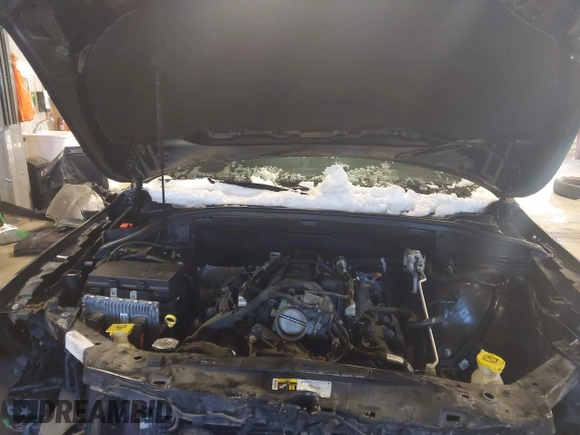 2018 Jeep Grand Cherokee High Altitude with VIN 1C4RJFCT3JC499440, listed as a IAAI auction lot 41577389 with 81,405 mi miles. Bid and sale history available at carsss.com. Image 10.