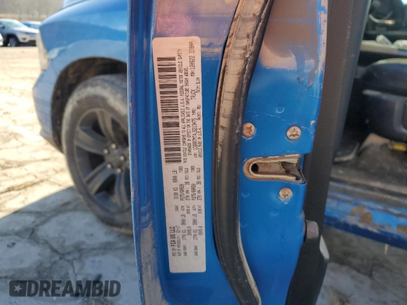 2018 Ram 1500 Sport z VIN 1C6RR7MT4JS213475, wystawiony jako Copart lot #46060455 z przebiegiem Nie podano mil oraz Szkoda całkowita • Salvage title. Historia ofert i sprzedaży dostępna na DreamBid. Obrazek 13.