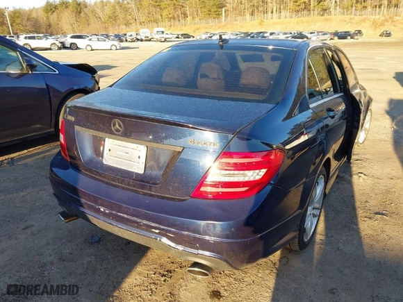 2013 Mercedes-Benz C-Class C 300 Sport with VIN WDDGF8AB4DA803007, listed as a IAAI auction lot 41750945 with 161,677 mi miles. Bid and sale history available at carsss.com. Image 4.