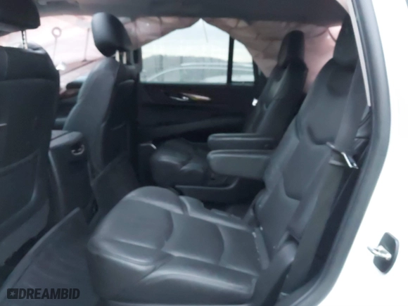 2018 Cadillac Escalade Luxury with VIN 1GYS3BKJ7JR140183, listed as a IAAI auction lot 40769705 with 106,774 mi miles. Bid and sale history available at carsss.com. Image 8.