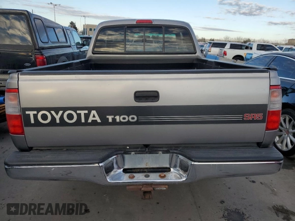 1997 Toyota T100 SR5 with VIN JT4UN24D8V0046646, listed as a Copart auction lot 43251895 with 166,827 mi miles and Salvage Title. Bid and sale history available at DreamBid. Image 6.