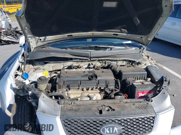2009 Kia Rio LX with VIN KNADE243696547512, listed as a IAAI auction lot 40639932 with 204,809 mi miles. Bid and sale history available at carsss.com. Image 10.