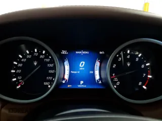 2016 Maserati Ghibli S Q4 z VIN ZAM57RTA4G1168220, wystawiony jako Copart lot #57850955 z przebiegiem 126 378 mil mil oraz Tytuł czysty. Historia ofert i sprzedaży dostępna na DreamBid. Obrazek 9.