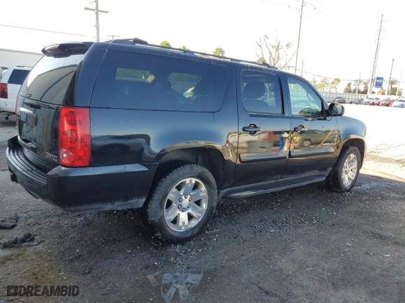 2008 GMC Yukon XL SLT w/4SB with VIN 1GKFK16368J124960, listed as a Copart auction lot 44538075 with 267,881 mi miles and Non Repairable. Bid and sale history available at carsss.com. Image 3.