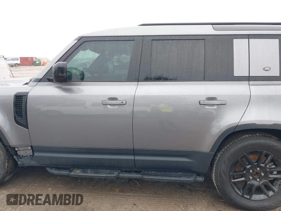 2024 Land Rover Defender with VIN SALEJEEU9R2312923, listed as a IAAI auction lot 41548930 with 104,449 mi miles and . Bid and sale history available at DreamBid. Image 15.