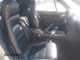 1991 Mazda MX-5 Miata Special Edition z VIN JM1NA3511M1235948, wystawiony jako IAAI lot #42322754 z przebiegiem 151 065 mil mil oraz . Historia ofert i sprzedaży dostępna na DreamBid. Obrazek 8.