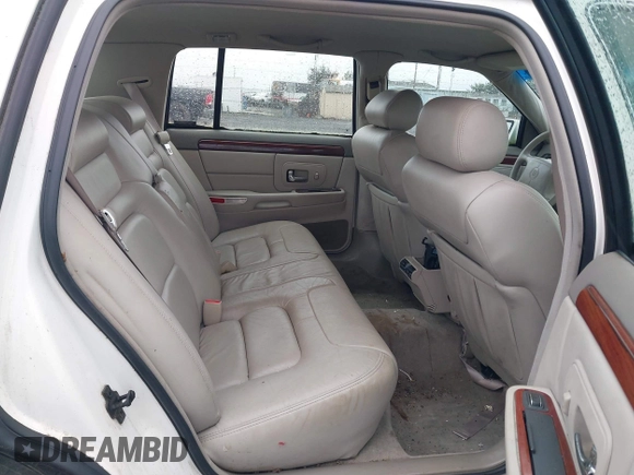 1999 Cadillac DeVille z VIN 1G6KD54Y5XU768072, wystawiony jako IAAI lot #41777526 z przebiegiem 88 662 mil mil oraz . Historia ofert i sprzedaży dostępna na DreamBid. Obrazek 8.