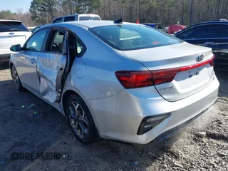 2020 Kia Forte LXS with VIN 3KPF24AD2LE234214, listed as a IAAI auction lot 41691002 with 62,162 mi miles. Bid and sale history available at carsss.com. Image 3.