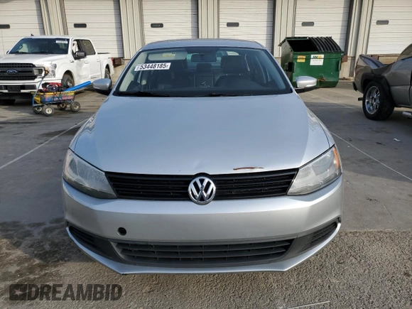 2013 Volkswagen Jetta SE с VIN 3VWDP7AJ1DM251929, выставлен на аукционе Copart как лот 53448185 с пробегом 272 882 миль миль и Списание • Salvage title. История ставок и продаж доступна на DreamBid. Изображение 5.