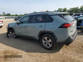 2022 Toyota RAV4 XLE with VIN 2T3P1RFVXNW308735, listed as a Copart auction lot 60435335 with 30,578 mi miles and Salvage title. Bid and sale history available at DreamBid. Image 2.