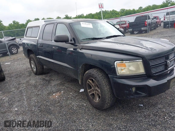 2008 Dodge Dakota с VIN 1D7HW68NX8S560117, выставлен на аукционе IAAI как лот 42383642 с пробегом 108 639 миль миль и . История ставок и продаж доступна на DreamBid. Изображение 1.