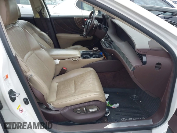 2018 Lexus LS with VIN JTHC51FF2J5002867, listed as a IAAI auction lot 41901468 with 102,602 mi miles. Bid and sale history available at carsss.com. Image 5.
