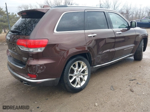 2014 Jeep Grand Cherokee Summit with VIN 1C4RJFJGXEC572752, listed as a IAAI auction lot 41905142 with 205,858 mi miles. Bid and sale history available at carsss.com. Image 4.