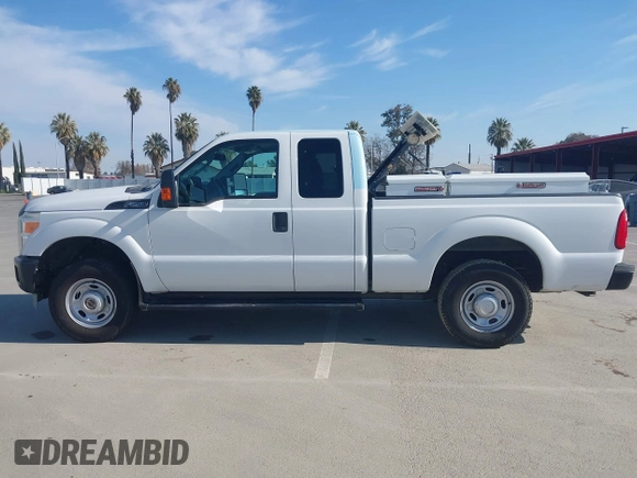 2013 Ford F-250 XL with VIN 1FT7X2B63DEB35361, listed as a IAAI auction lot 41396136 with 141,342 mi miles and . Bid and sale history available at DreamBid. Image 14.