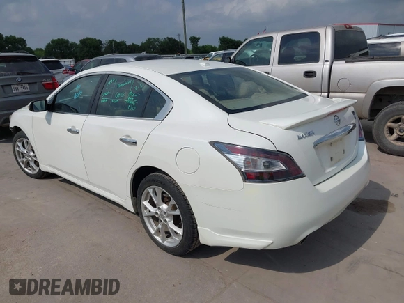 2014 Nissan Maxima SV z VIN 1N4AA5AP8EC476454, wystawiony jako IAAI lot #41946481 z przebiegiem 197 221 mil mil oraz . Historia ofert i sprzedaży dostępna na DreamBid. Obrazek 3.