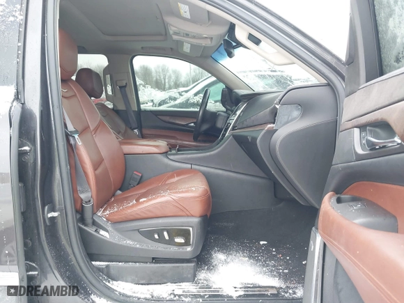 2016 Cadillac Escalade Luxury Collection with VIN 1GYS4BKJ2GR112460, listed as a IAAI auction lot 41498174 with 139,457 mi miles. Bid and sale history available at carsss.com. Image 5.