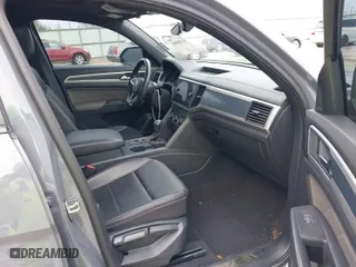 2021 Volkswagen Atlas Cross Sport 3.6L V6 SE w/Technology R-Line with VIN 1V2PE2CAXMC231037, listed as a IAAI auction lot 41380581 with 40,889 mi miles. Bid and sale history available at carsss.com. Image 5.