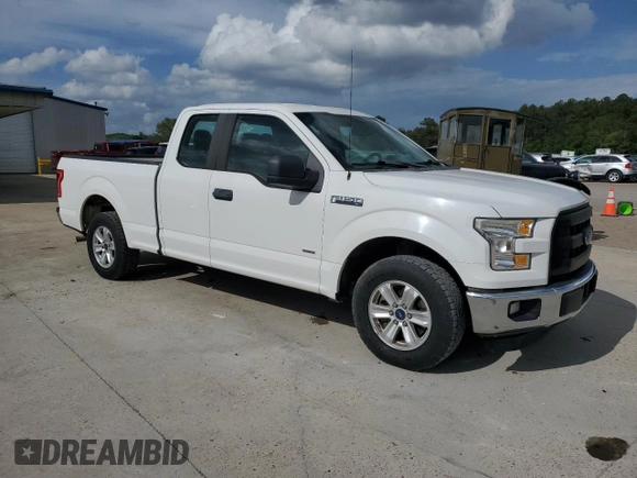 2015 Ford F-150 XL with VIN 1FTEX1CP8FFC26812, listed as a Copart auction lot 51857225 with 58,636 mi miles and Clean Title. Bid and sale history available at carsss.com. Image 4.