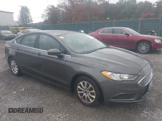 2018 Ford Fusion S z VIN 3FA6P0G70JR179172, wystawiony jako IAAI lot #40575529 z przebiegiem 208 351 mil mil oraz . Historia ofert i sprzedaży dostępna na DreamBid. Obrazek 1.