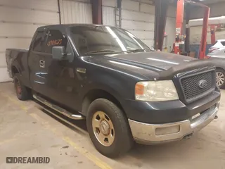 2004 Ford F-150 XLT with VIN 1FTPX14544NA21111, listed as a IAAI auction lot 41714623 with 221,923 mi miles. Bid and sale history available at carsss.com. Image 1.