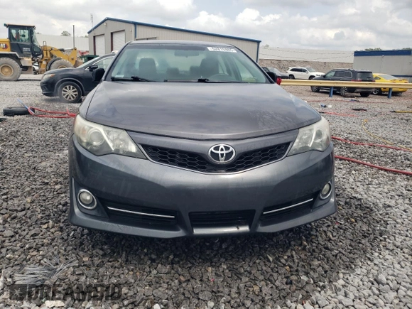 2014 Toyota Camry L with VIN 4T1BF1FK5EU756912, listed as a Copart auction lot 52815885 with 212,385 mi miles and Salvage Title. Bid and sale history available at DreamBid. Image 5.