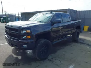 2015 Chevrolet Silverado 1500 LT with VIN 3GCUKREC7FG186062, listed as a IAAI auction lot 41558247 with NaN miles. Bid and sale history available at carsss.com. Image 2.