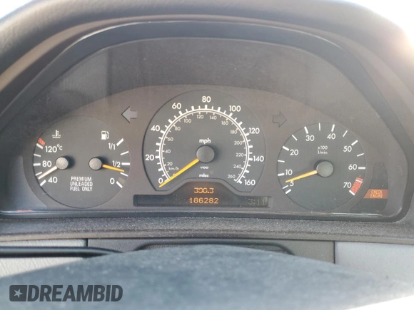 1996 Mercedes-Benz E-Class with VIN WDBJF55F9TJ005448, listed as a Copart auction lot 75096904 with 186,282 mi miles and Clean Title. Bid and sale history available at carsss.com. Image 9.