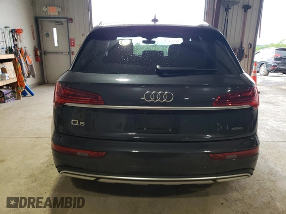 2021 Audi Q5 Premium z VIN WA1AAAFY4M2049968, wystawiony jako Copart lot #57229695 z przebiegiem 48 316 mil mil oraz Szkoda całkowita • Salvage title. Historia ofert i sprzedaży dostępna na DreamBid. Obrazek 6.