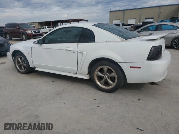 2004 Ford Mustang Standard with VIN 1FAFP40404F117554, listed as a Copart auction lot 89285955 with 140,000 mi miles and Clean Title. Bid and sale history available at carsss.com. Image 2.
