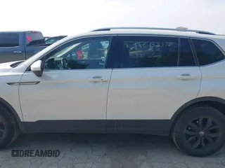 2024 Volkswagen Tiguan SE with VIN 3VV3B7AX9RM098307, listed as a IAAI auction lot 41941586 with 16,945 mi miles and . Bid and sale history available at DreamBid. Image 14.