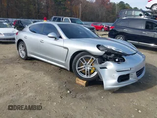 2015 Porsche Panamera 4S z VIN WP0AB2A70FL050779, wystawiony jako IAAI lot #40977292 z przebiegiem 78 574 mil mil oraz . Historia ofert i sprzedaży dostępna na DreamBid. Obrazek 1.