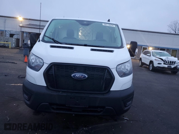 2024 Ford Transit Cargo with VIN 1FTBR1Y88RKA95648, listed as a Copart auction lot 84110294 with 3,725 mi miles and Salvage title. Bid and sale history available at DreamBid. Image 5.