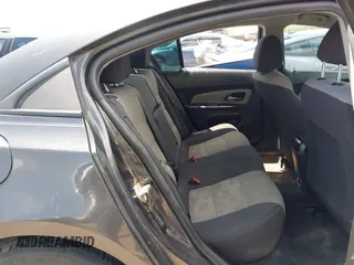 2014 Chevrolet Cruze LS z VIN 1G1PA5SHXE7169770, wystawiony jako IAAI lot #42356023 z przebiegiem 180 218 mil mil oraz . Historia ofert i sprzedaży dostępna na DreamBid. Obrazek 8.