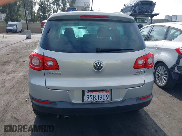 2011 Volkswagen Tiguan SEL with VIN WVGBV7AX2BW500817, listed as a IAAI auction lot 42292760 with 50,336 mi miles and . Bid and sale history available at DreamBid. Image 13.