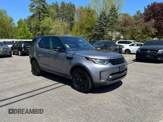 2020 Land Rover Discovery SE z VIN SALRG2RV2L2418929, wystawiony jako Copart lot #57178825 z przebiegiem 74 172 mil mil oraz Tytuł czysty. Historia ofert i sprzedaży dostępna na DreamBid. Obrazek 1.