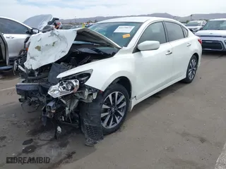 2017 Nissan Altima 2.5 SV with VIN 1N4AL3AP5HC182058, listed as a IAAI auction lot 41579072 with 81,423 mi miles. Bid and sale history available at carsss.com. Image 17.