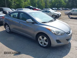 2011 Hyundai Elantra Limited z VIN KMHDH4AE5BU138586, wystawiony jako IAAI lot #42431634 z przebiegiem 107 733 mil mil oraz . Historia ofert i sprzedaży dostępna na DreamBid. Obrazek 1.