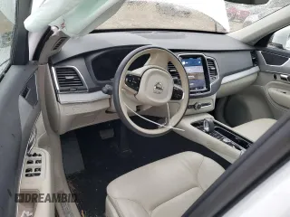 2023 Volvo XC90 Core z VIN YV4L12PVXP1941917, wystawiony jako Copart lot #88894755 z przebiegiem 23 519 mil mil oraz Szkoda całkowita • Salvage title. Historia ofert i sprzedaży dostępna na DreamBid. Obrazek 8.