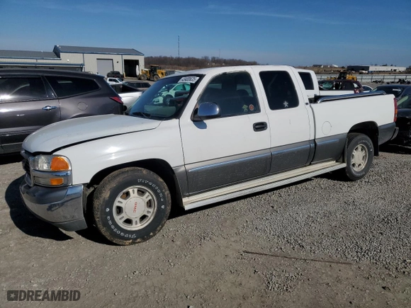 2000 GMC New Sierra 1500 SLE with VIN 2GTEC19T0Y1358568, listed as a Copart auction lot 43400635 with 299,733 mi miles and Salvage Title. Bid and sale history available at carsss.com. Image 1.