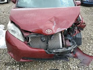 2015 Toyota Sienna XLE с VIN 5TDYK3DC2FS565567, выставлен на аукционе Copart как лот 51822235 с пробегом Не указан миль и Списание • Salvage title. История ставок и продаж доступна на DreamBid. Изображение 12.