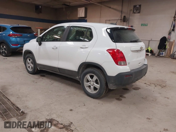 2016 Chevrolet Trax LS with VIN 3GNCJNSB2GL279607, listed as a IAAI auction lot 41421621 with 51,581 mi miles. Bid and sale history available at carsss.com. Image 3.