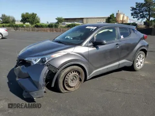 2019 Toyota C-HR XLE z VIN JTNKHMBX7K1050860, wystawiony jako Copart lot #55967135 z przebiegiem 60 330 mil mil oraz Szkoda całkowita • Salvage title. Historia ofert i sprzedaży dostępna na DreamBid. Obrazek 1.