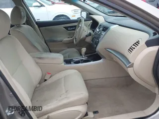 2014 Nissan Altima SV with VIN 1N4AL3AP9EN363762, listed as a IAAI auction lot 42128232 with 114,006 mi miles and . Bid and sale history available at carsss.com. Image 5.