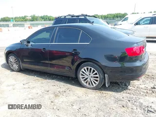 2013 Volkswagen Jetta TDI w/Premium/Nav с VIN 3VWLL7AJ1DM396749, выставлен на аукционе IAAI как лот 42403933 с пробегом 88 777 миль миль и . История ставок и продаж доступна на DreamBid. Изображение 14.