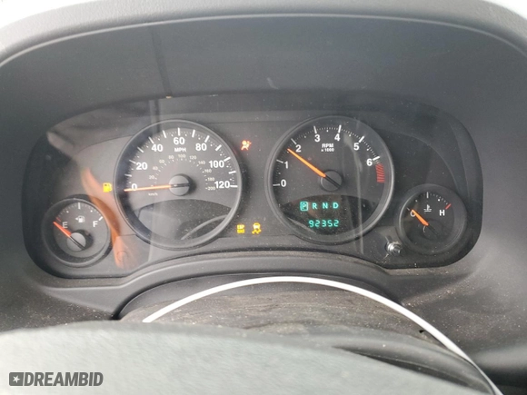 2009 Jeep Patriot Sport with VIN 1J4FT28A39D154793, listed as a Copart auction lot 89262055 with 92,352 mi miles and Salvage Title. Bid and sale history available at carsss.com. Image 9.
