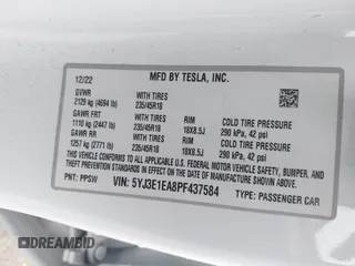 2023 Tesla Model 3 z VIN 5YJ3E1EA8PF437584, wystawiony jako IAAI lot #42112679 z przebiegiem 52 574 mil mil oraz . Historia ofert i sprzedaży dostępna na DreamBid. Obrazek 9.
